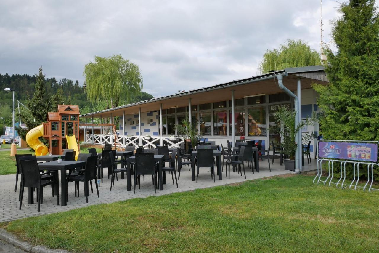 Camping Roznov Rožnov pod Radhoštěm Eksteriør bilde