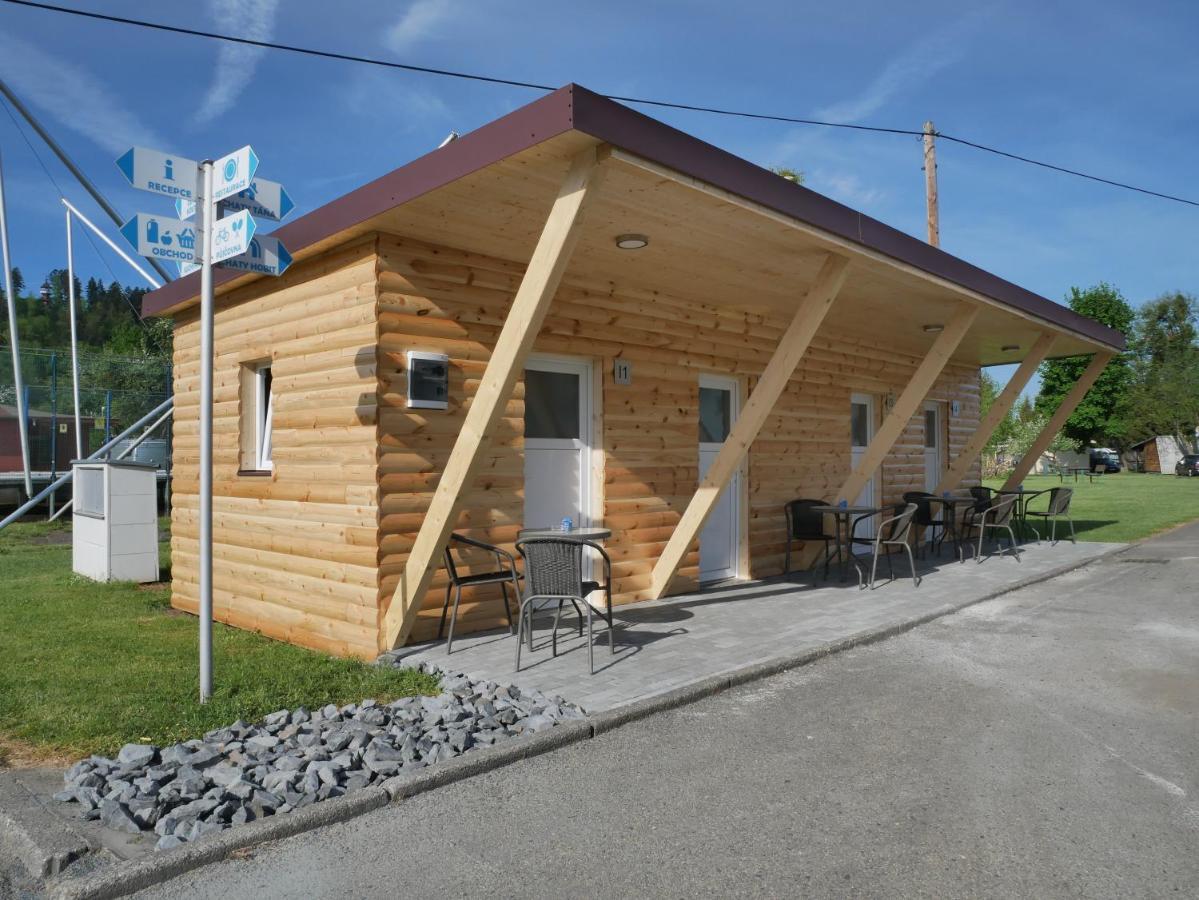 Camping Roznov Hotell Rožnov pod Radhoštěm Eksteriør bilde