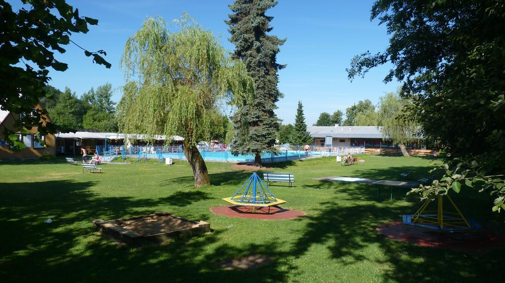 Camping Roznov Rožnov pod Radhoštěm Eksteriør bilde