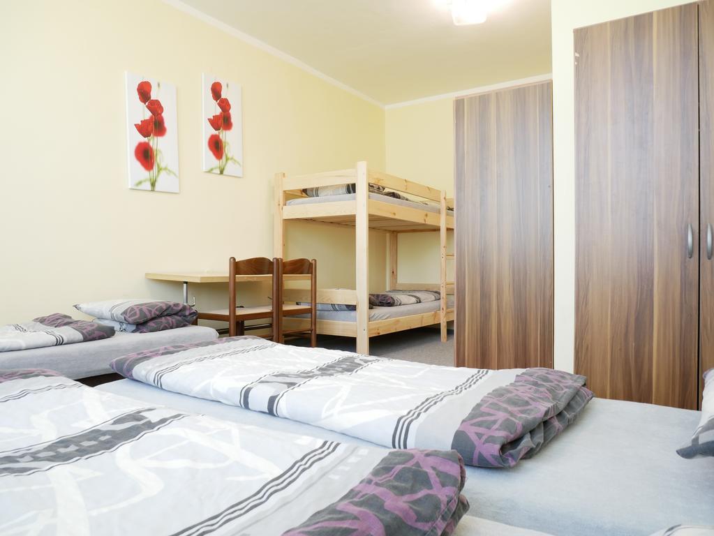 Camping Roznov Rožnov pod Radhoštěm Eksteriør bilde