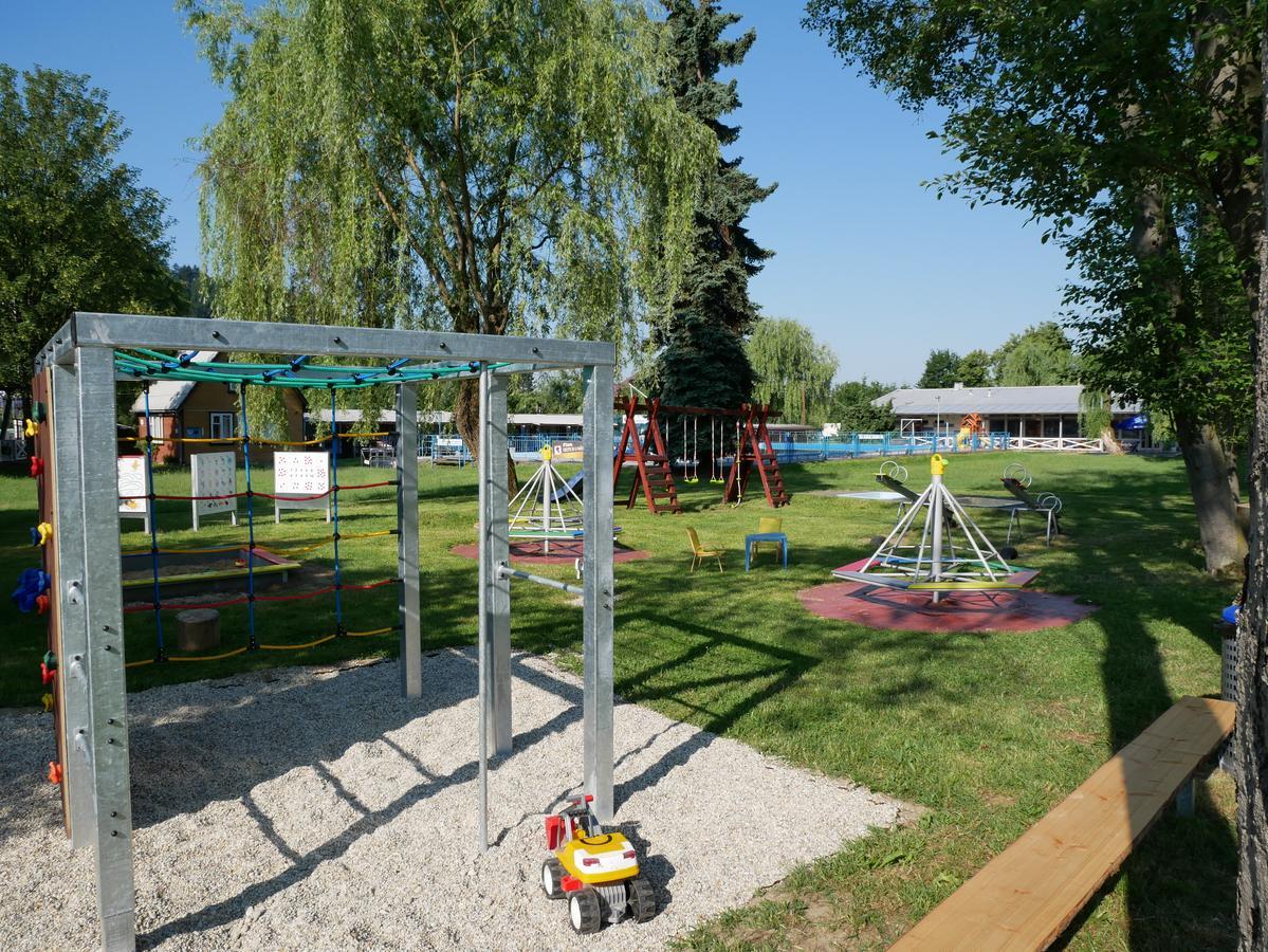 Camping Roznov Rožnov pod Radhoštěm Eksteriør bilde